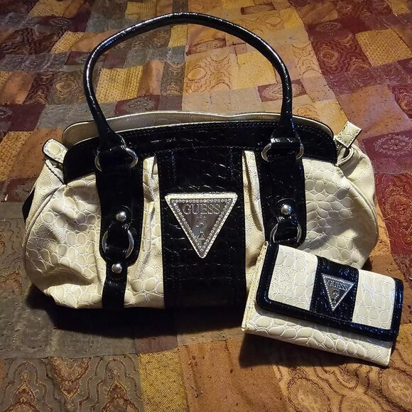Vintage Guess Bag - Handbag- Maribelle - Matching Wallet - Cream, Black - VGUC - Picture 2 of 16